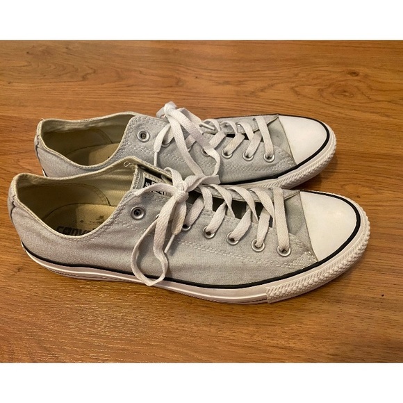 Converse - Picture 2 of 3